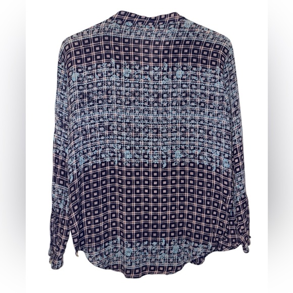 Free People Chic Blue and Black Geometric Button Down long sleeve Shirt medium - Picture 2 of 7